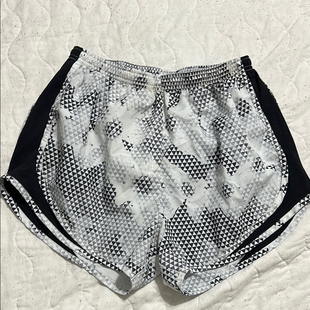 Nike Women’s Size Medium Shorts
